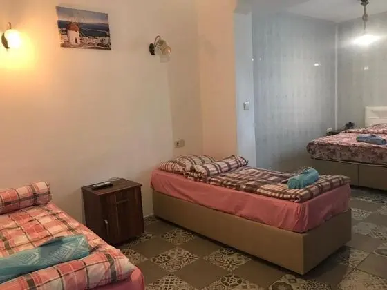 Aile Odası, Bahçe Manzaralı, Balkonsuz