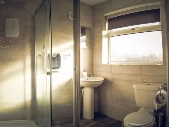 Comfort Tek Büyük Yataklı Oda, Ortak Banyo