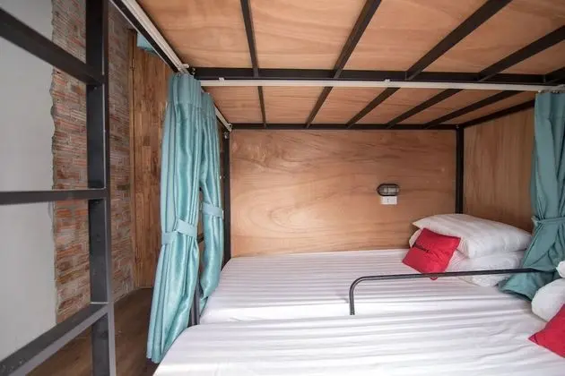 Ortak Ranzalı Oda, Karma Ranzalı Oda (4 Beds)