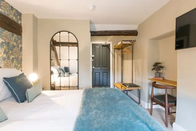 Comfort Tek Büyük Yataklı Oda