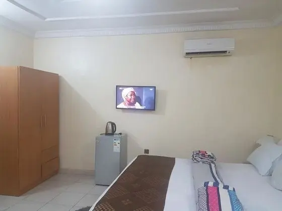 Standard Tek Büyük Yataklı Oda