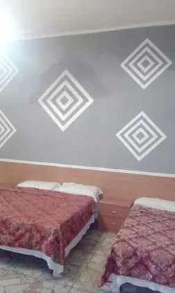 Üç Kişilik Oda, Ortak Banyo