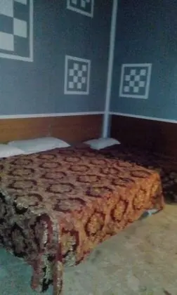 Üç Kişilik Oda, Ortak Banyo
