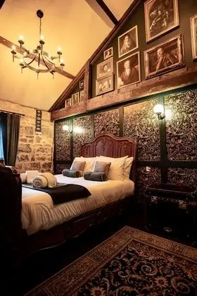 Luxury Tek Büyük Yataklı Oda, Banyolu/Duşlu (The Chamber)