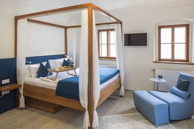 Superior Süit, Şömine, Göl Manzaralı