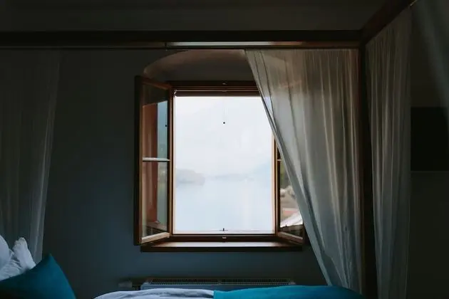 Superior Süit, Şömine, Göl Manzaralı