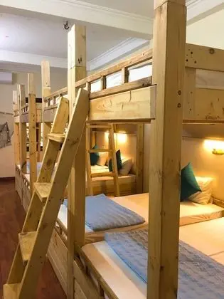 Ortak Ranzalı Oda, Karma Ranzalı Oda