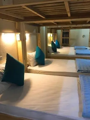 Ortak Ranzalı Oda, Karma Ranzalı Oda