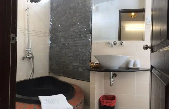 Deluxe Room, No Windows