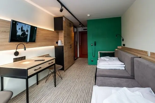 İki Ayrı Yataklı Oda, Dağ Manzaralı