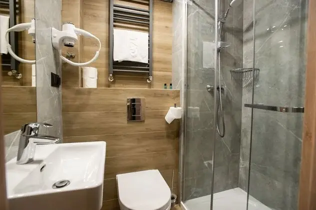 İki Ayrı Yataklı Oda, Dağ Manzaralı