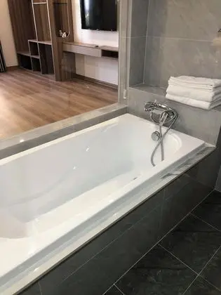 Deluxe Tek Büyük Yataklı Oda, Balkon