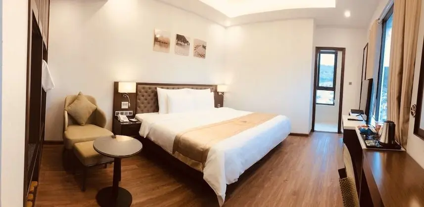 Deluxe Tek Büyük Yataklı Oda