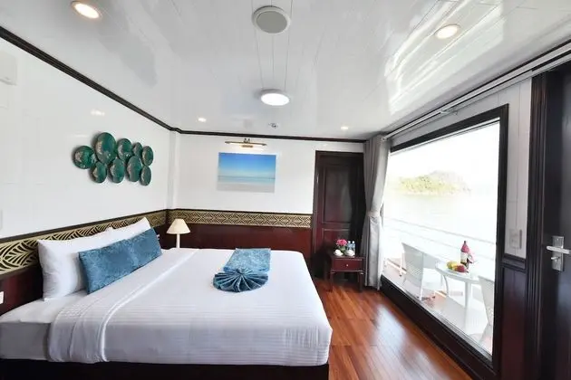 Premium Tek Büyük veya İki Ayrı Yataklı Oda (FREE Two-way Transfer Service)