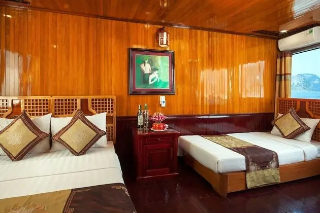 Deluxe Üç Kişilik Oda