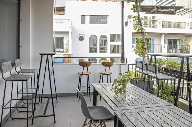 Superior Stüdyo, Avlu Manzaralı