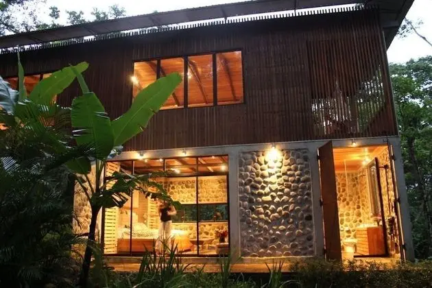 Deluxe Dört Kişilik Oda