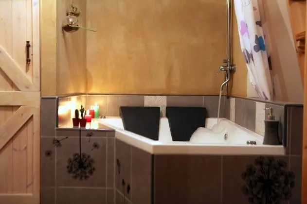 Deluxe Kulübe, 1 Büyük (Queen) Boy Yatak