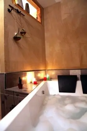 Deluxe Kulübe, 1 Büyük (Queen) Boy Yatak