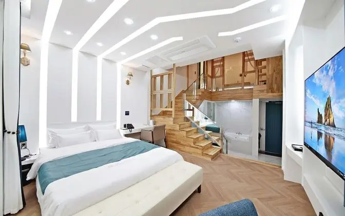 Oda (Multi-layer-Covid discount EVENT (UHD)