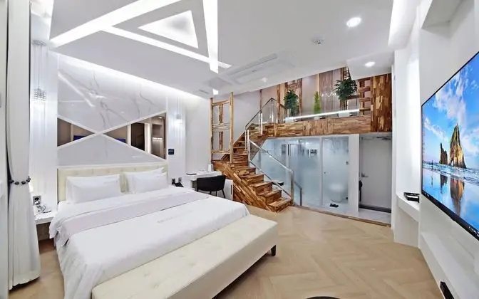 Oda (Multi-layer-Covid discount EVENT (UHD)