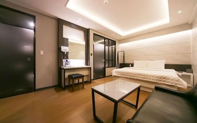 Oda (Deluxe rooms (free Netflix viewing) ()