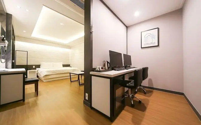 Oda (Deluxe rooms (free Netflix viewing) ()