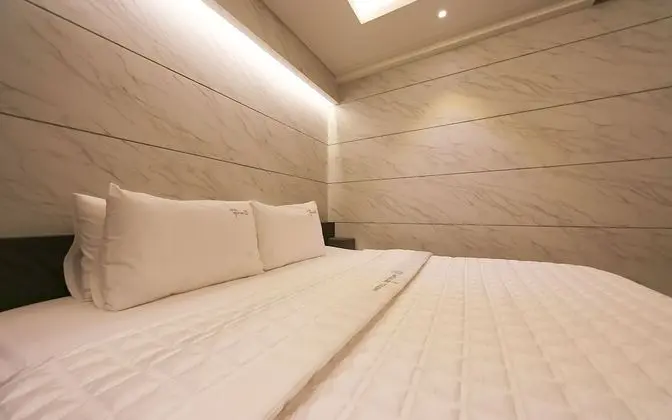 Oda (Deluxe rooms (free Netflix viewing) ()