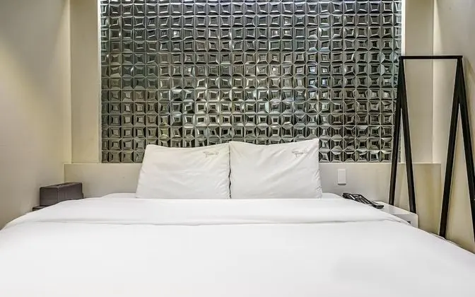 Oda (VIP - Karaoke (free Netflix viewing) )