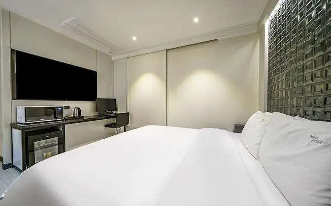 Oda (VIP - Karaoke (free Netflix viewing) )