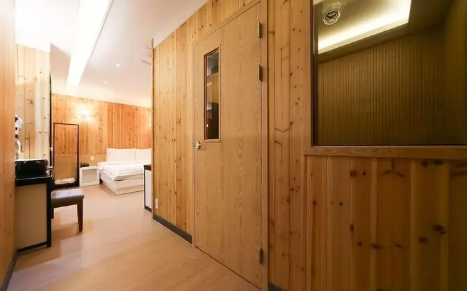 Oda (VIP - Karaoke (free Netflix viewing) )