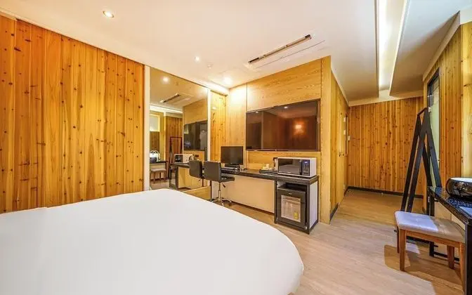 Oda (VIP - Karaoke (free Netflix viewing) )