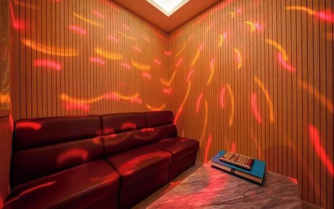 Oda (VIP - Karaoke (free Netflix viewing) )