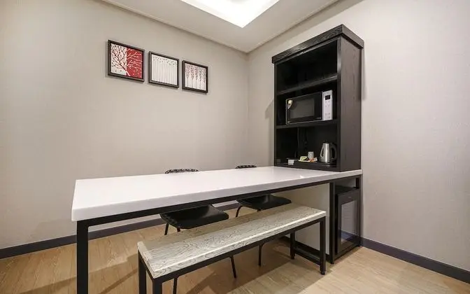 Oda (VIP - Party room (free Netflix viewin)