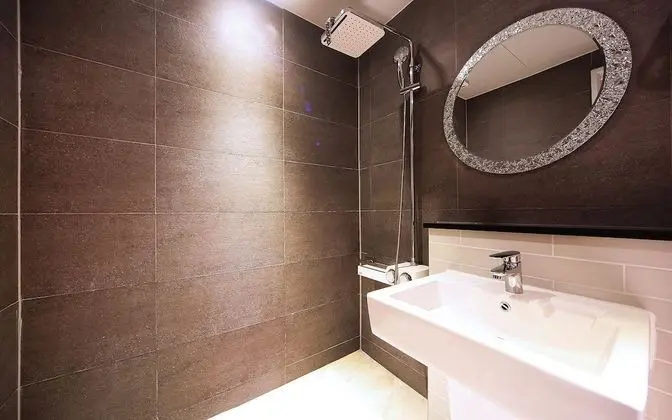 Oda (Ondol (2 shower rooms/New air conditi)