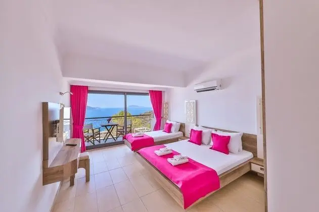 Comfort Üç Kişilik Oda, Deniz Manzaralı, Balkonlu
