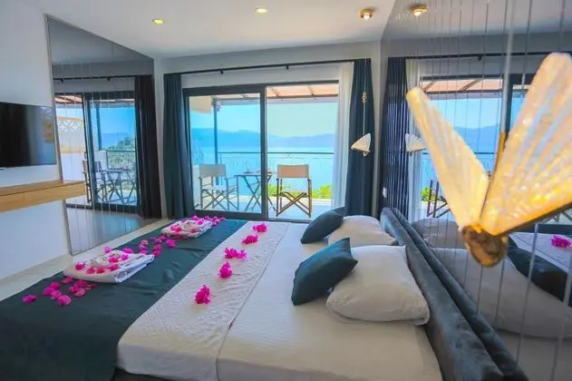 Deluxe Oda Balkonlu, Deniz Manzaralı, Küvetli