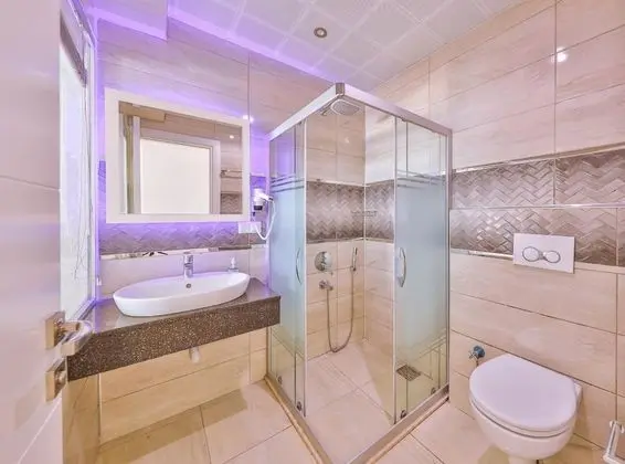 İki Ayrı Yataklı Oda, Deniz Manzaralı, Balkonlu