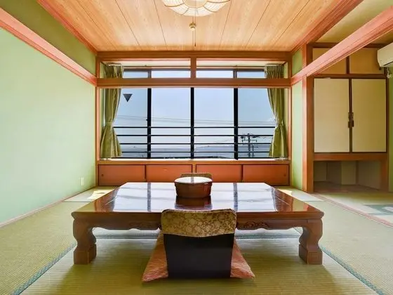 Traditional Oda, Ek Bina (Hot spring public bath access)