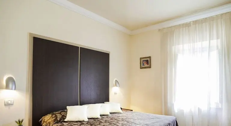 Standard Tek Büyük veya İki Ayrı Yataklı Oda