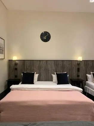 Üç Kişilik Oda, Ortak Banyo
