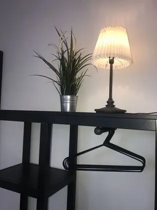 Üç Kişilik Oda, Ortak Banyo
