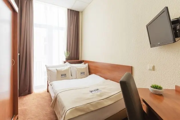Basic Tek Büyük Yataklı Oda, 1 Çift Kişilik Yatak, Ortak Banyo