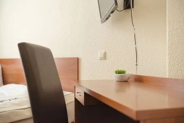 Basic Tek Büyük Yataklı Oda, 1 Çift Kişilik Yatak, Ortak Banyo