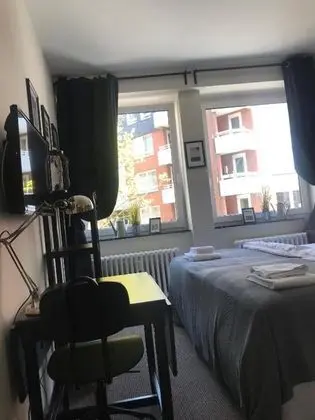 Basic Üç Kişilik Oda, Ortak Banyo