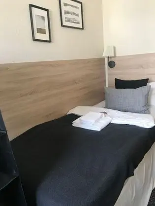 Tek Kişilik Oda, Ortak Banyo
