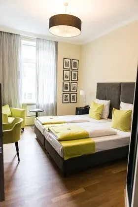 Comfort Tek Büyük veya İki Ayrı Yataklı Oda