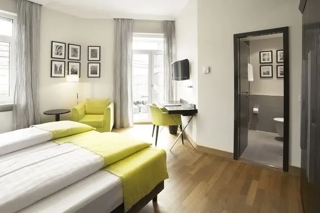 Comfort Tek Büyük veya İki Ayrı Yataklı Oda