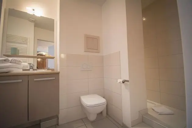 Tek Büyük Yataklı Oda, Banyolu/Duşlu (Chambre « Ange »)