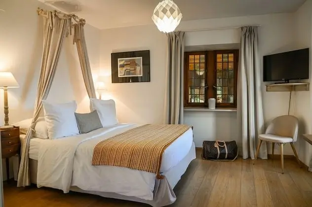 Üç Kişilik Oda, Banyolu/Duşlu (Chambre « Flocon »)